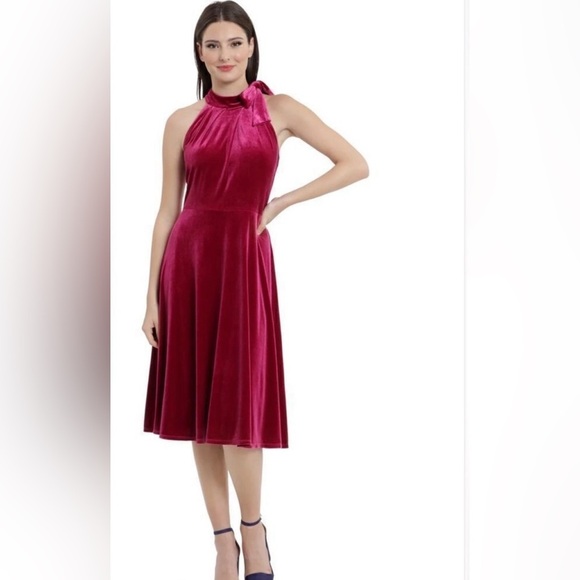 MAGGY London Emilia Velvet Dress Size M - Picture 1 of 3